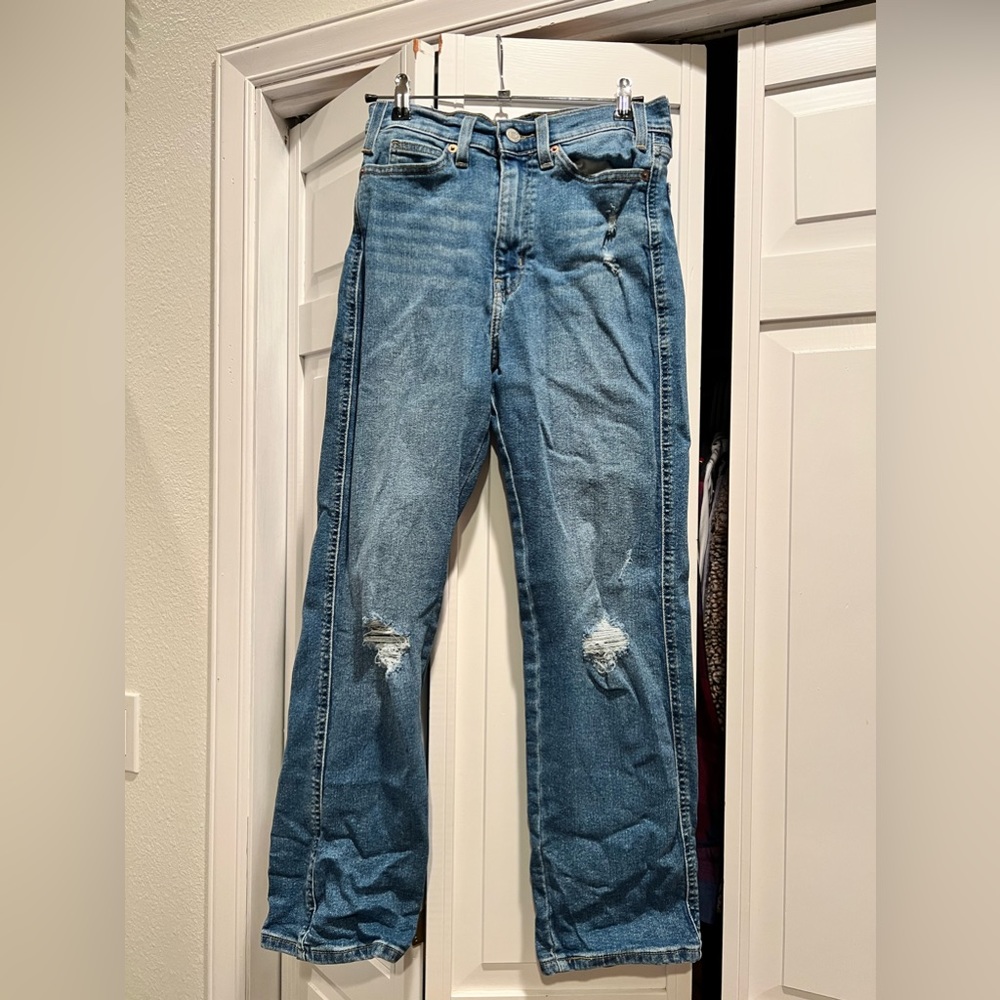 Levi Signiture High-Rise Straight Jean